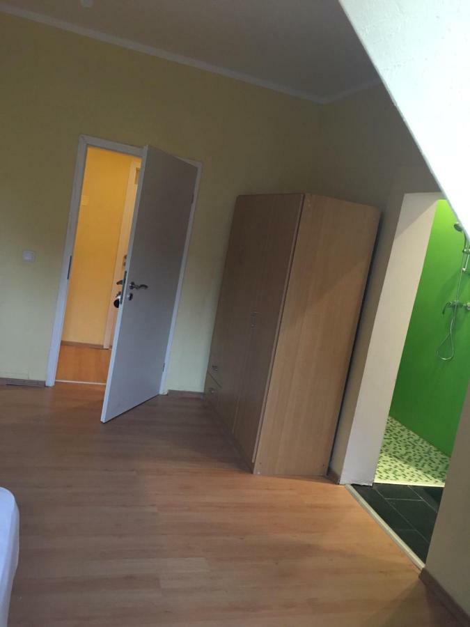 Doppelbettzimmer Mit Bad Kaiserslautern Kültér fotó